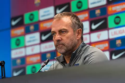 فليك: مشاهدة الكلاسيكو خلف الزجاج لم يكن جميلاً.. وسأظل أحمي لامين يامال دائماً